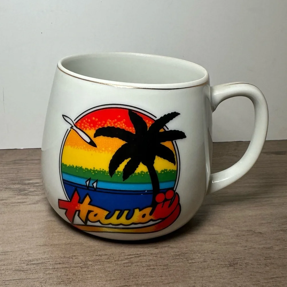 Vintage Hawaii Ceramic Coffee Mug Rainbow 21K Gold Trim - Made in Japan.